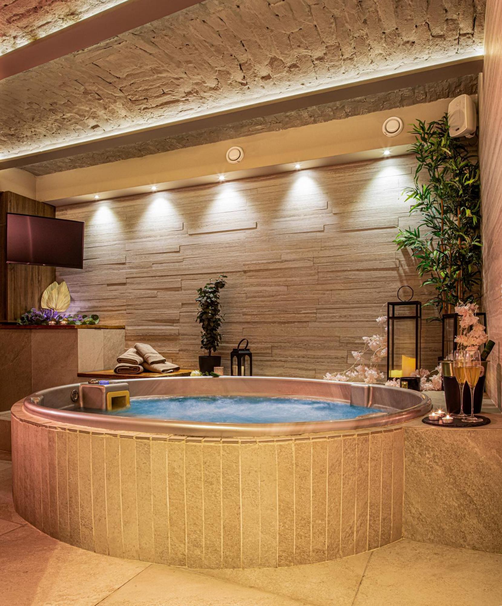 Venus Apartment With Jacuzzi And Sauna - City Center Beograd Ngoại thất bức ảnh